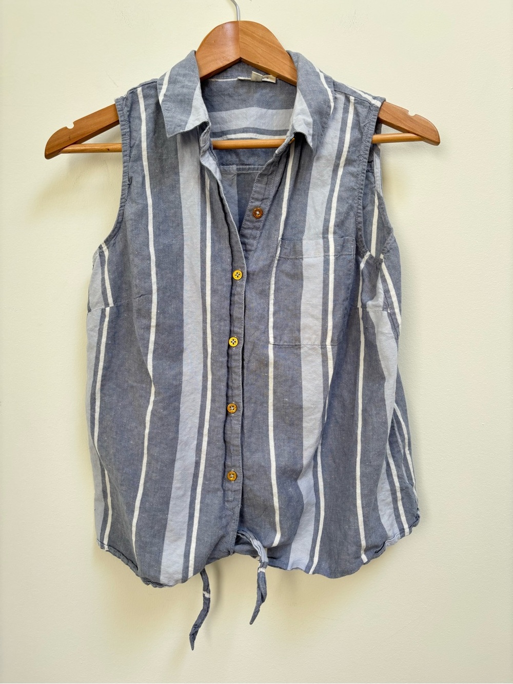 Max Studio Blue & White Striped Sleeveless Button-Front Top